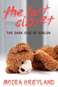 The Last Closet: The Dark Side of Avalon by Moira Greyland Book Review